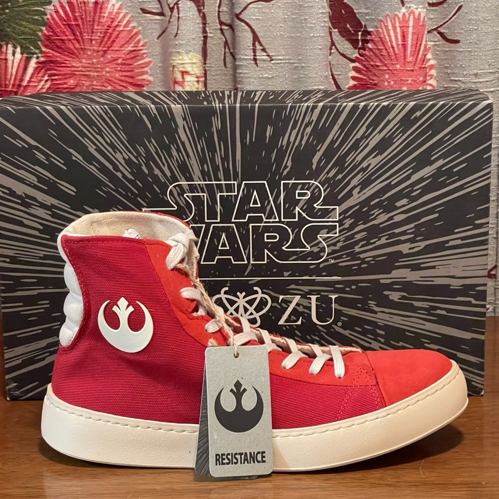 POZU Star Wars Resistance high top sneakers vegan EU 40 (US M-7 W-9) NIB